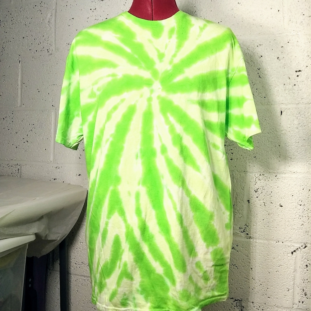 Delta Boutique Tie Dye Neon Green Boho Large T-shirt